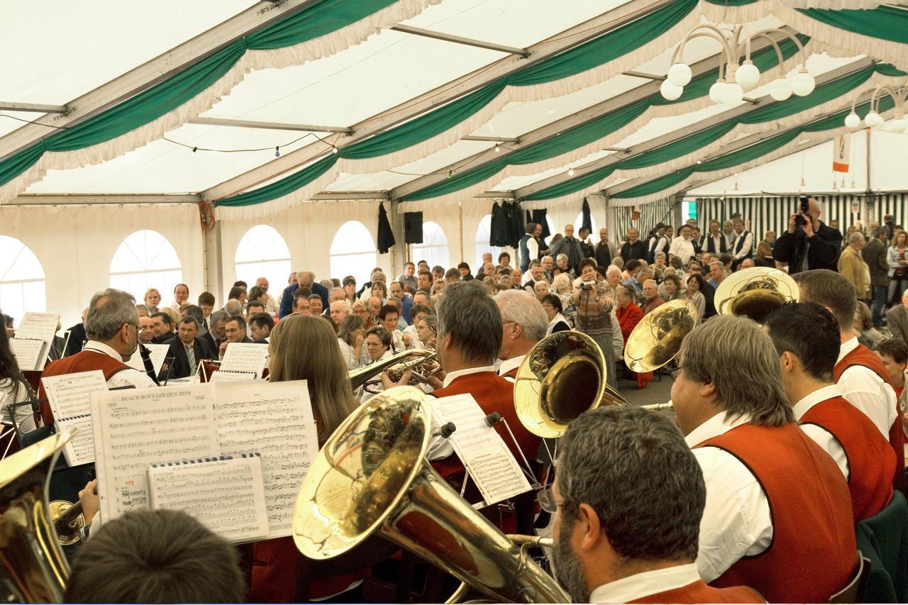 Pension "Haus Am Walde" Brodenbach, Mosel Esterno foto